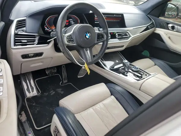 5UXCW2C01N9K68415 2022 BMW X7 - Image 8