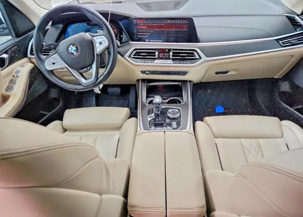 5UXCW2C01N9K78426 2022 BMW X7 - Image 8