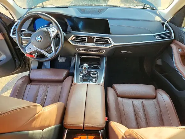 5UXCW2C01N9L61256 2022 BMW X7 - Image 8