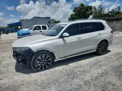 5UXCW2C01N9L97013 2022 BMW X7