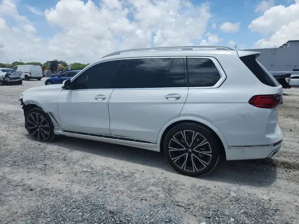 5UXCW2C01N9L97013 2022 BMW X7 - Image 2