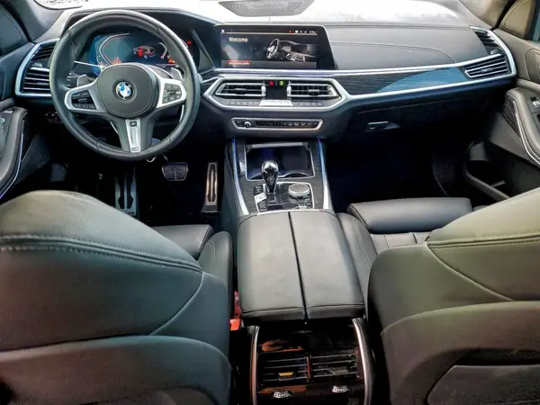 5UXCW2C01N9M30821 2022 BMW X7 - Image 8