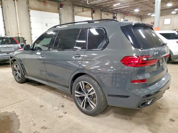 5UXCW2C01N9M47585 2022 BMW X7 - Image 2