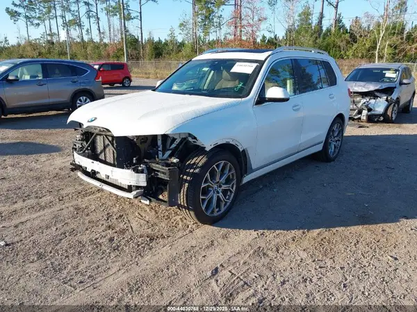 5UXCW2C02L9A03003 2020 BMW X7 - Image 2