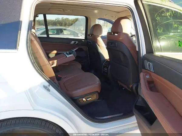 5UXCW2C02L9A03003 2020 BMW X7 - Image 8