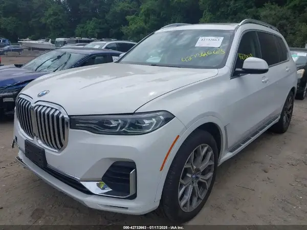 5UXCW2C02L9A03745 2020 BMW X7 - Image 2
