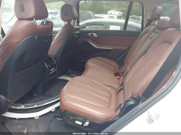 5UXCW2C02L9A03745 2020 BMW X7 - Image 8