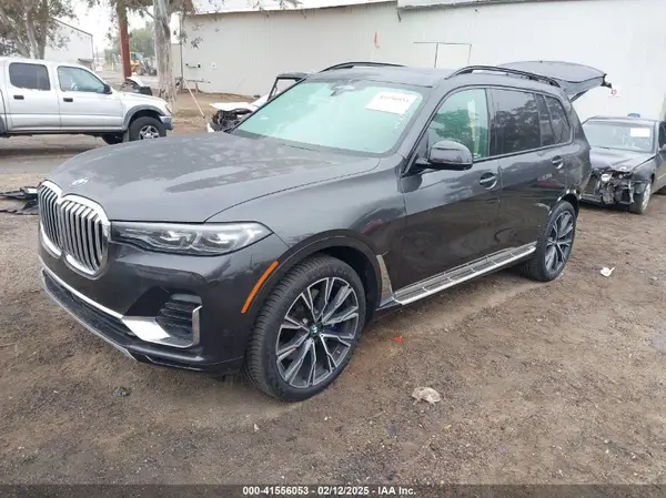 5UXCW2C02M9D83199 2021 BMW X7 - Image 2