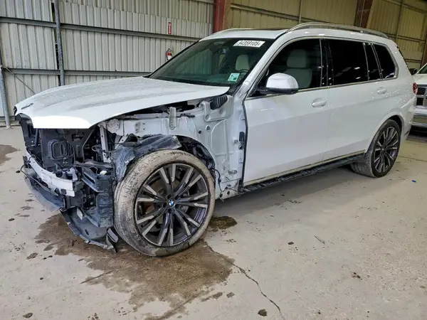 5UXCW2C02M9E34796 2021 BMW X7 - Image 1