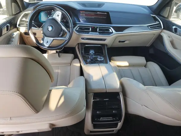 5UXCW2C02M9E64218 2021 BMW X7 - Image 8