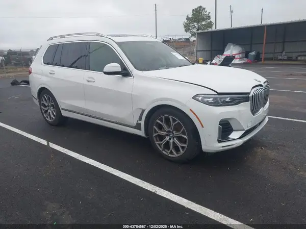5UXCW2C02M9E98241 2021 BMW X7 - Image 1