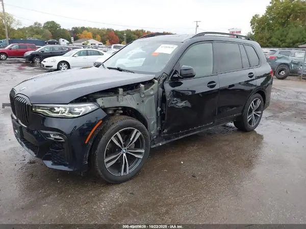 5UXCW2C02M9F55053 2021 BMW X7 - Image 2