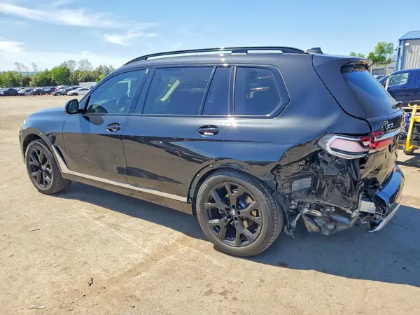 5UXCW2C02M9F57191 2021 BMW X7 - Image 2