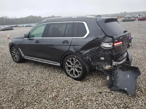 5UXCW2C02M9F63976 2021 BMW X7 - Image 2