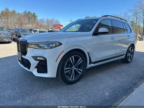 5UXCW2C02M9G21973 2021 BMW X7 - Image 2