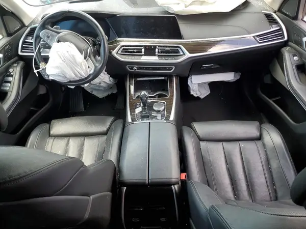5UXCW2C02M9G77153 2021 BMW X7 - Image 8