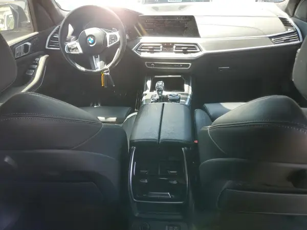5UXCW2C02M9G98097 2021 BMW X7 - Image 8