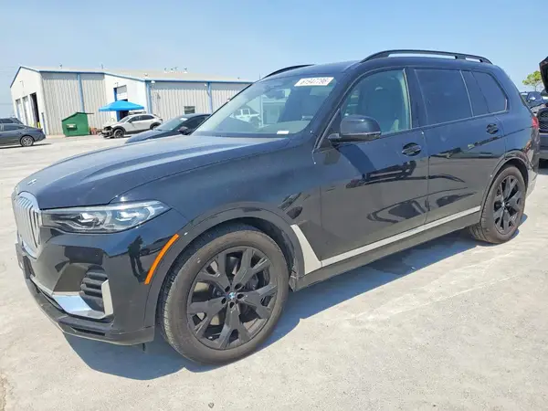 5UXCW2C02N9J14750 2022 BMW X7 - Image 1