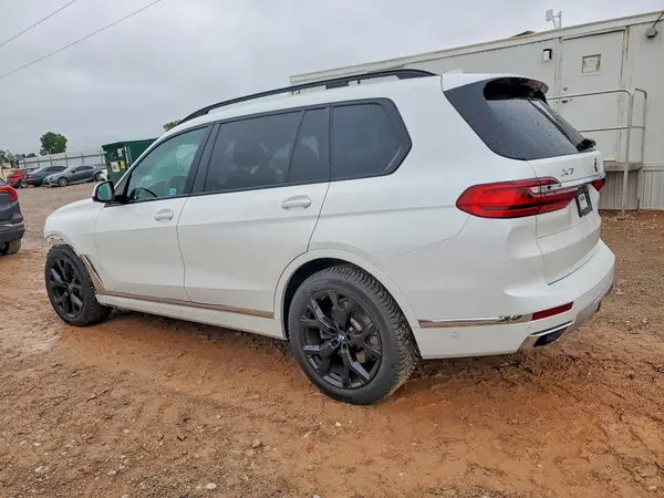 5UXCW2C02N9J84393 2022 BMW X7 - Image 2