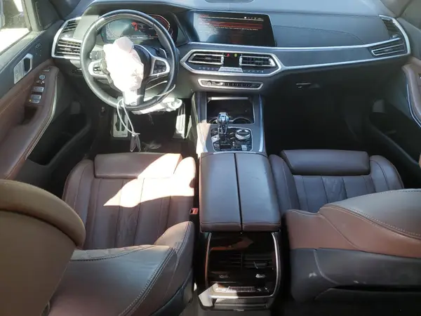 5UXCW2C02N9J96379 2022 BMW X7 - Image 8