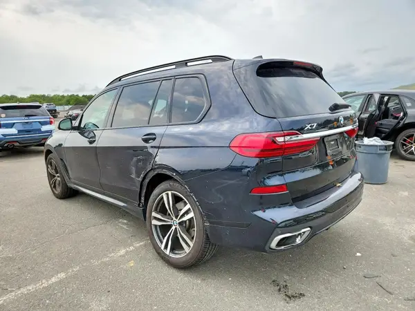 5UXCW2C02N9K23354 2022 BMW X7 - Image 2