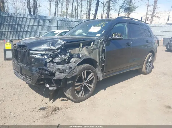5UXCW2C02N9K70075 2022 BMW X7 - Image 2