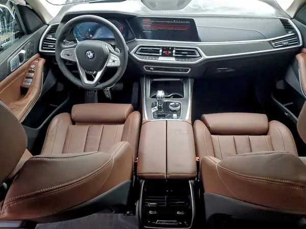 5UXCW2C02N9L41257 2022 BMW X7 - Image 8