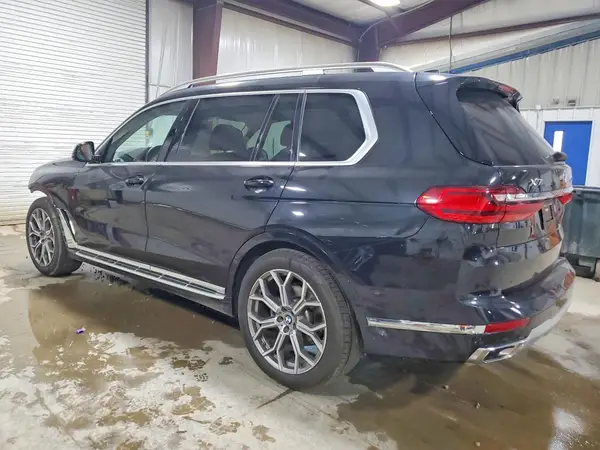 5UXCW2C02N9M47756 2022 BMW X7 - Image 2
