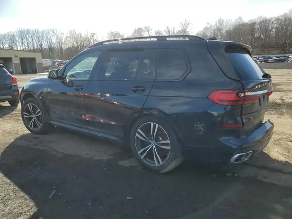 5UXCW2C02N9M84404 2022 BMW X7 - Image 2