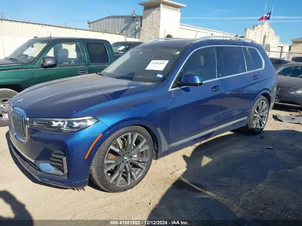 5UXCW2C03L9A01065 2020 BMW X7 - Image 2