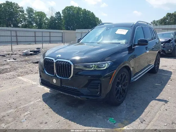 5UXCW2C03L9B00128 2020 BMW X7 - Image 2