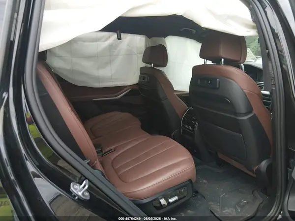 5UXCW2C03L9C18048 2020 BMW X7 - Image 8