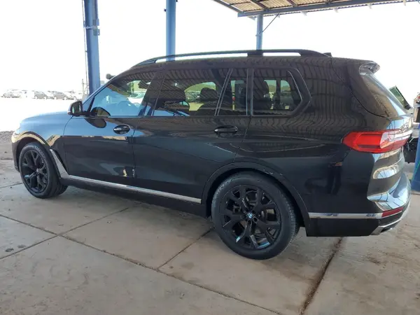 5UXCW2C03M9D98732 2021 BMW X7 - Image 2