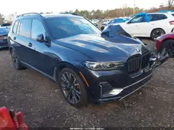 5UXCW2C03M9E56841 2021 BMW X7