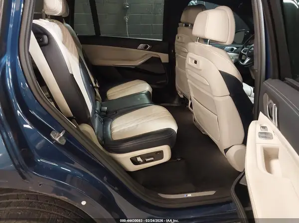 5UXCW2C03M9E70013 2021 BMW X7 - Image 8