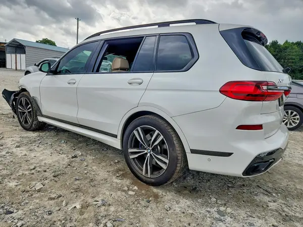 5UXCW2C03M9E78709 2021 BMW X7 - Image 2