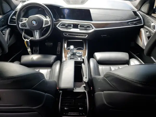 5UXCW2C03M9F83962 2021 BMW X7 - Image 8