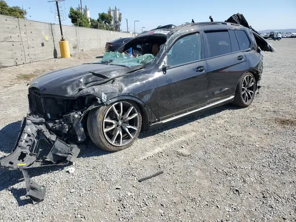 5UXCW2C03M9F86831 2021 BMW X7 - Image 1