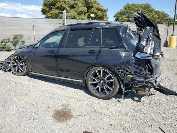5UXCW2C03M9F86831 2021 BMW X7 - Image 2