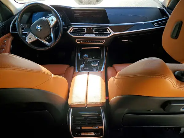 5UXCW2C03M9H32161 2021 BMW X7 - Image 8