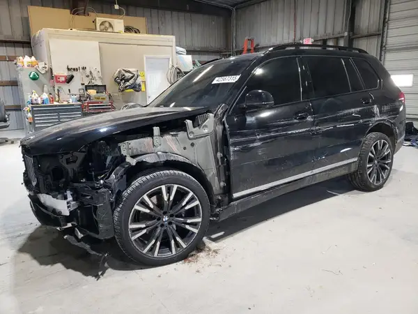 5UXCW2C03M9H51860 2021 BMW X7 - Image 1