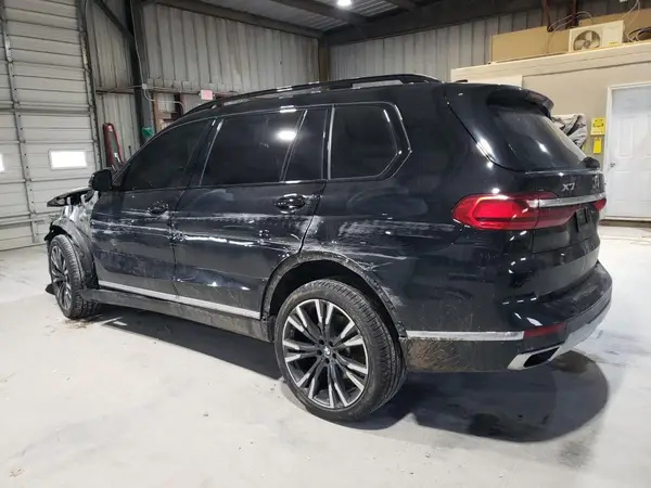 5UXCW2C03M9H51860 2021 BMW X7 - Image 2