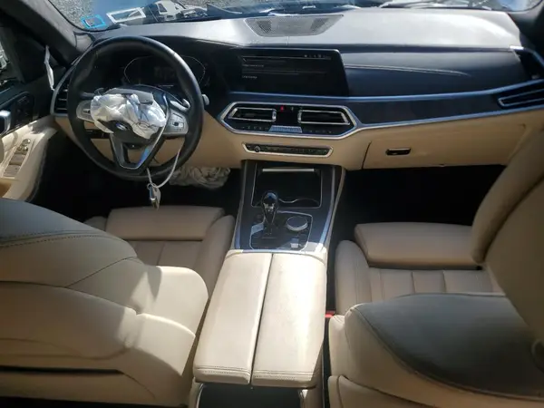 5UXCW2C03N9K49672 2022 BMW X7 - Image 8
