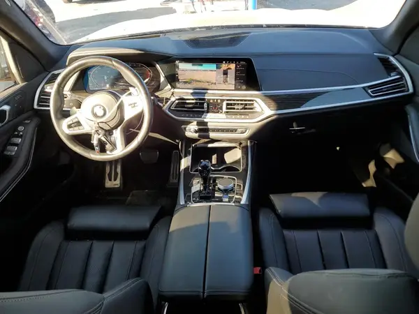 5UXCW2C03N9K66066 2022 BMW X7 - Image 8