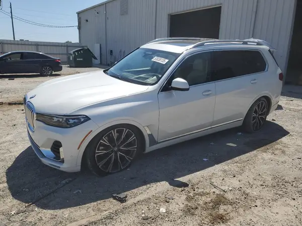 5UXCW2C03N9L61470 2022 BMW X7 - Image 1