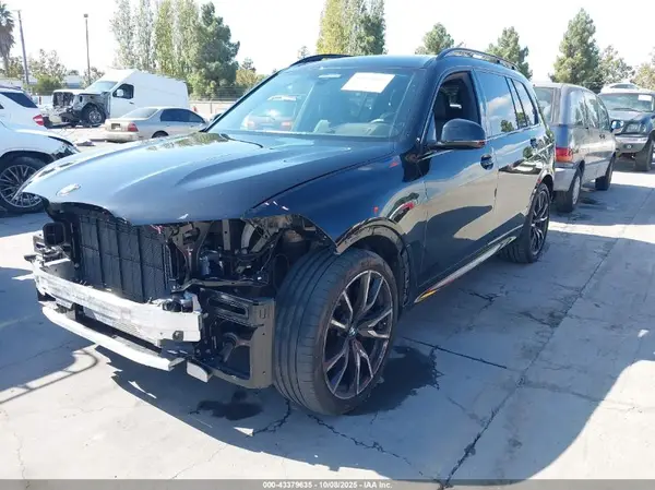 5UXCW2C03N9N11500 2022 BMW X7 - Image 2