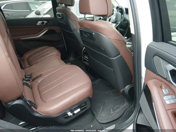 5UXCW2C04L9A01849 2020 BMW X7 - Image 8
