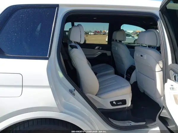 5UXCW2C04L9A02502 2020 BMW X7 - Image 8