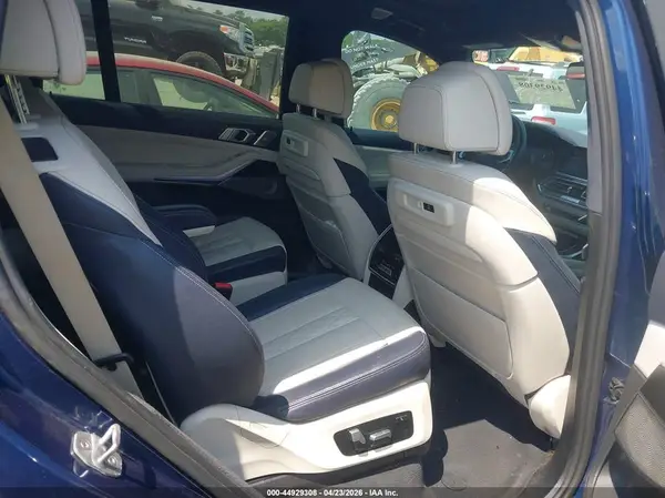 5UXCW2C04L9B43425 2020 BMW X7 - Image 8