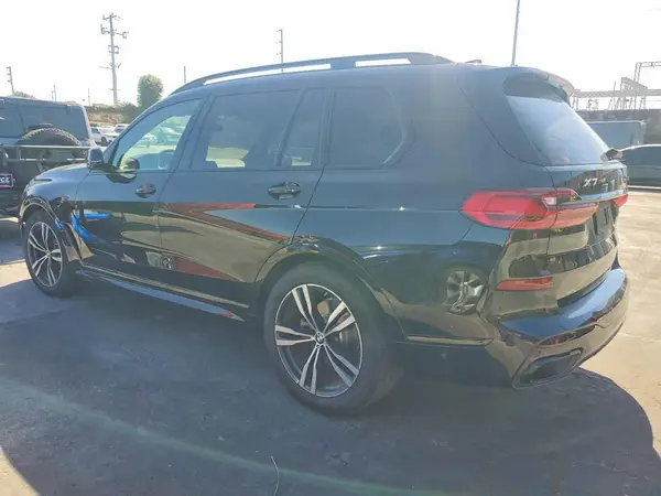 5UXCW2C04L9C02506 2020 BMW X7 - Image 2